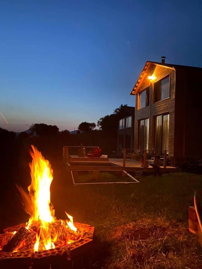 Mitarbi Silence - Cozy Holiday Cottages In Mountains ボルジョミ エクステリア 写真