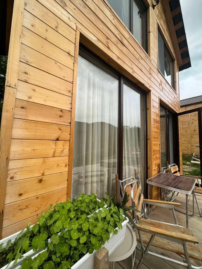 Mitarbi Silence - Cozy Holiday Cottages In Mountains ボルジョミ エクステリア 写真